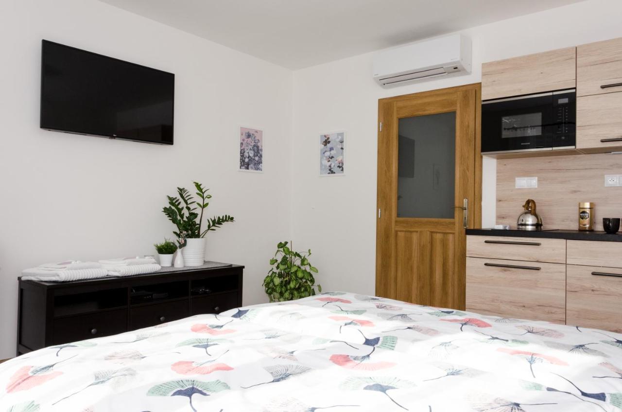 Apartmany U Kotacku Veverske Kninice Exterior foto